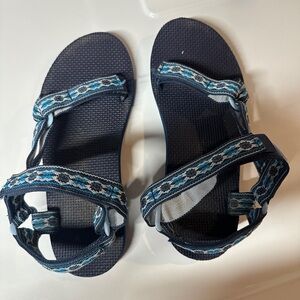 Teva ladies sandals blue size 8